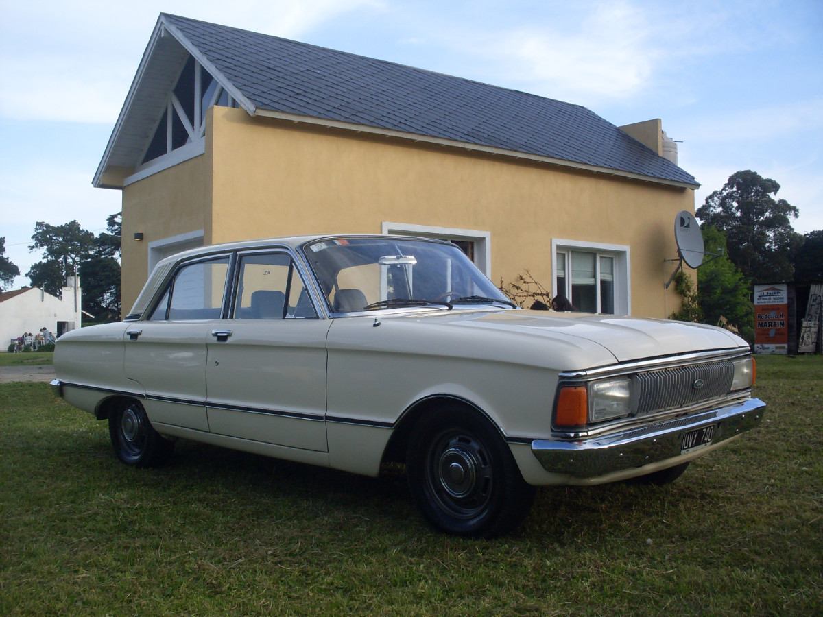 Ford Falcon 30 Deluxe