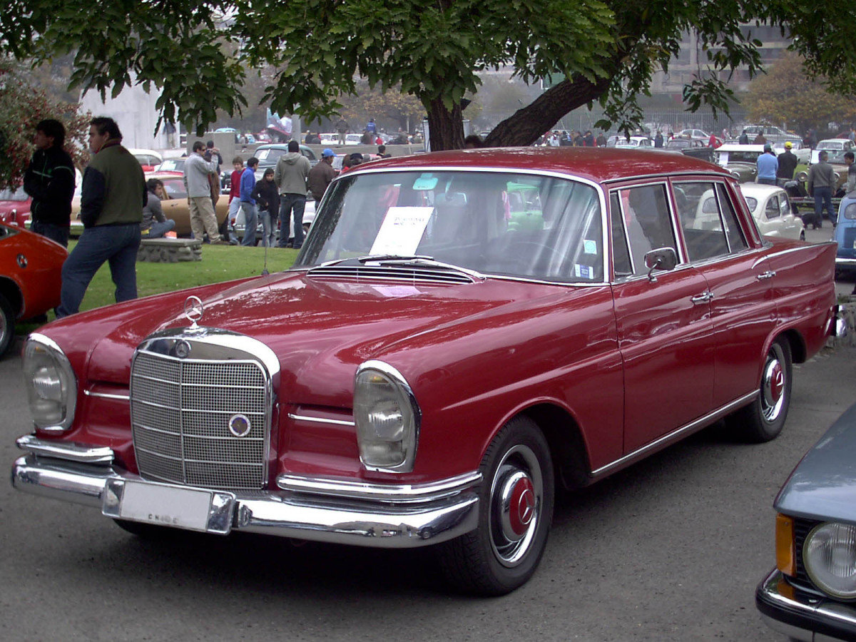 Mercedes-Benz E270CDIAMB