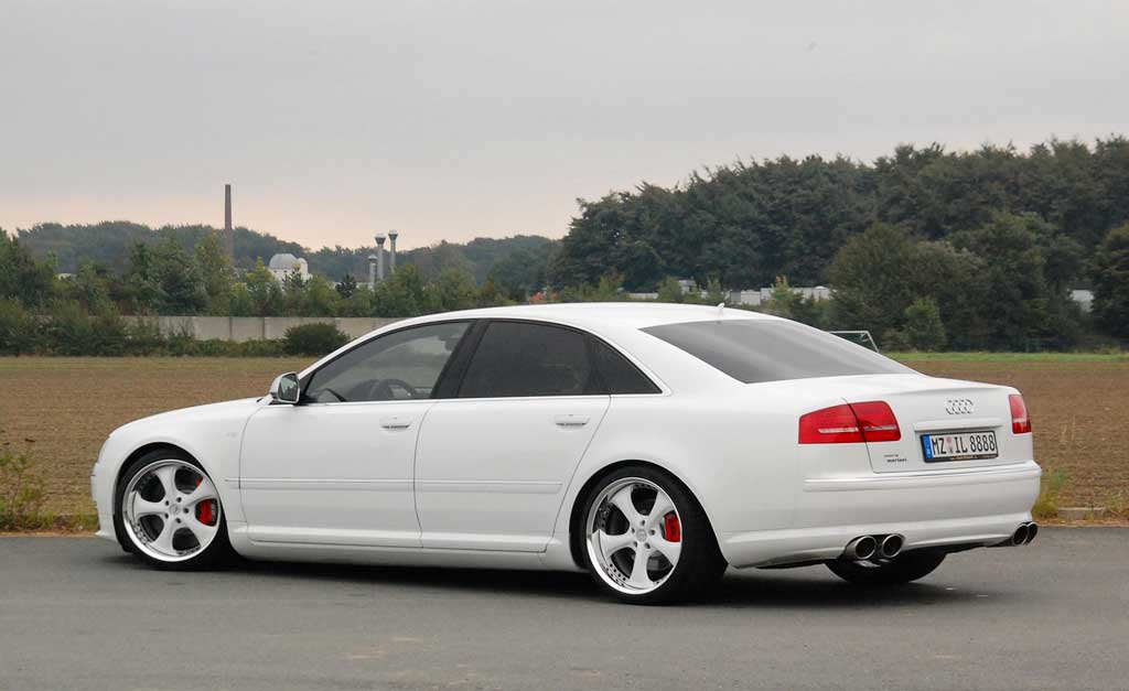 Audi S8 V10