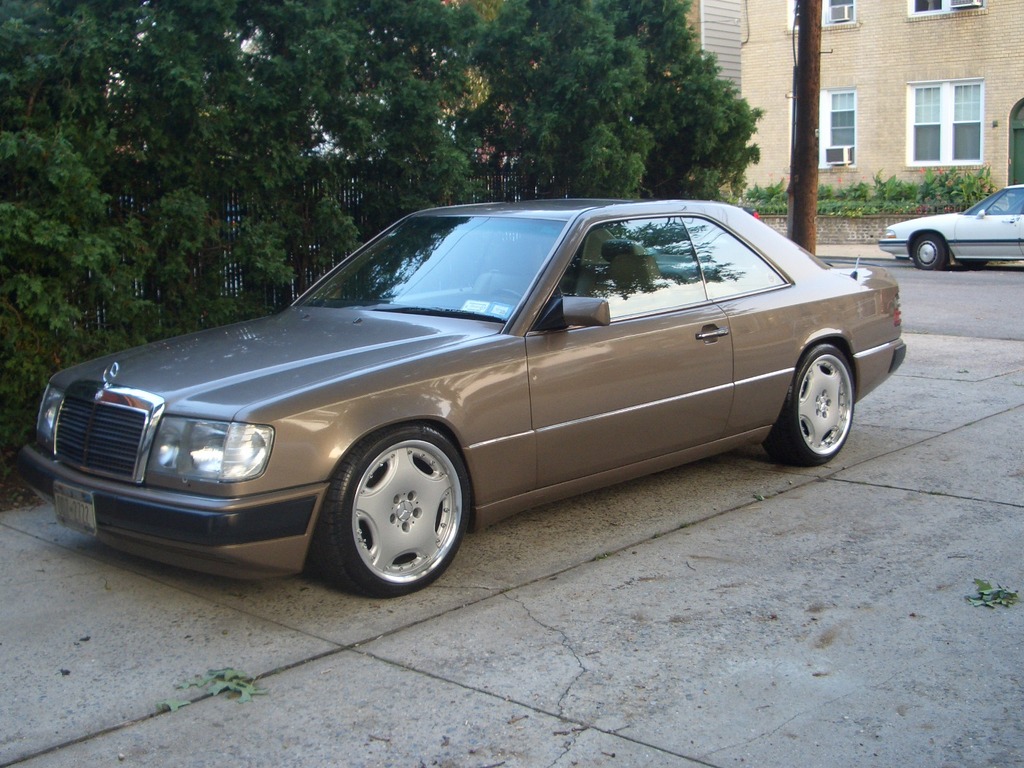 Mercedes-Benz 300 CE 24