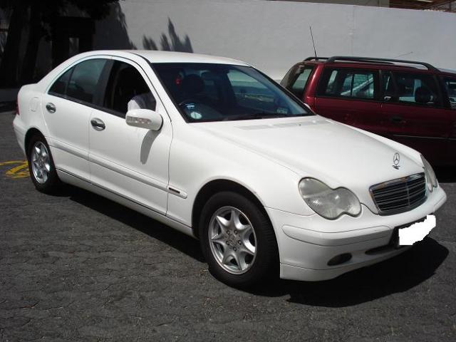 Mercedes-Benz C 180K Classic Sedan