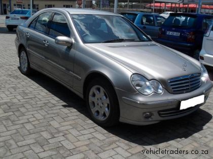 Mercedes-Benz C 180K Classic Sedan