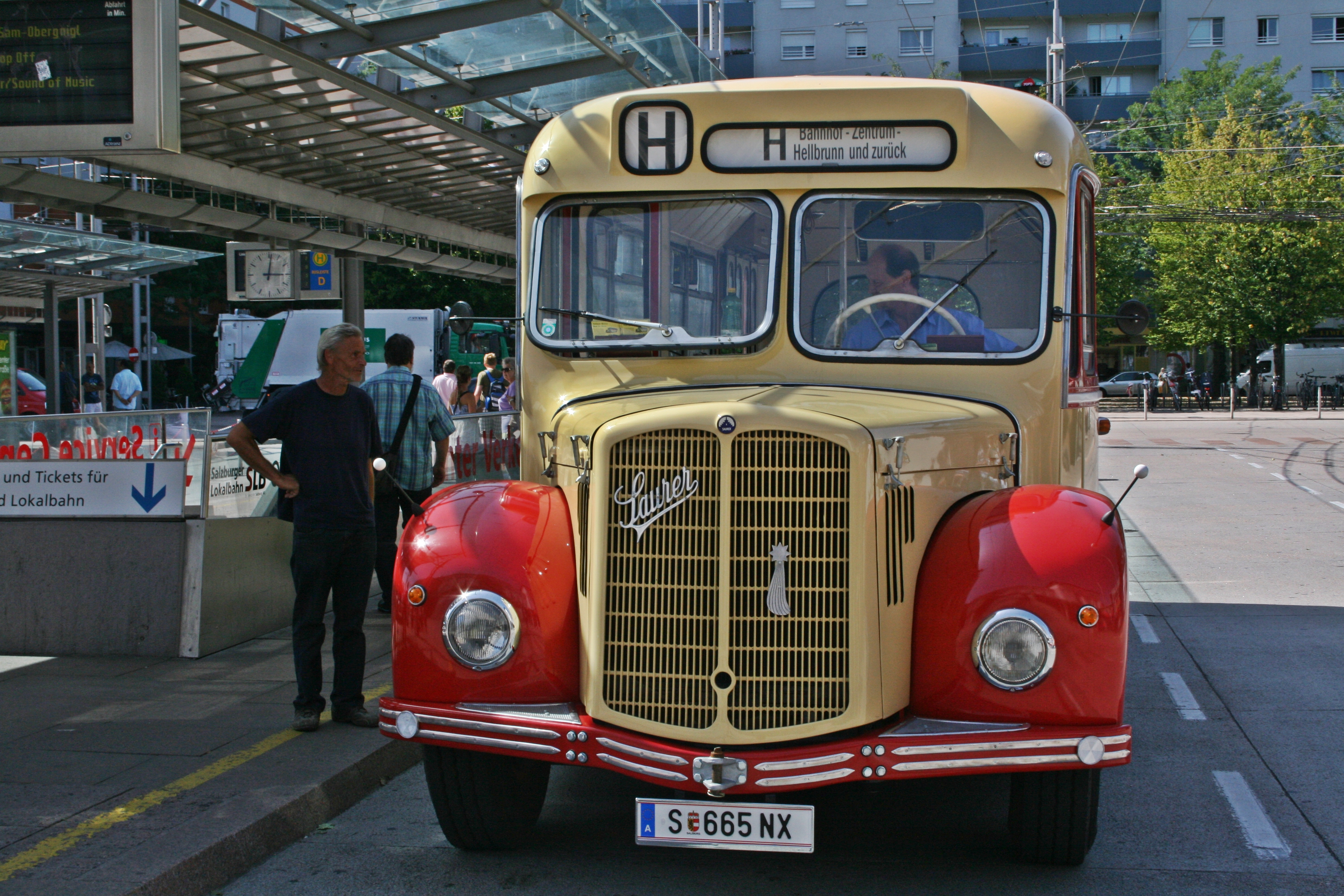 Saurer Bus