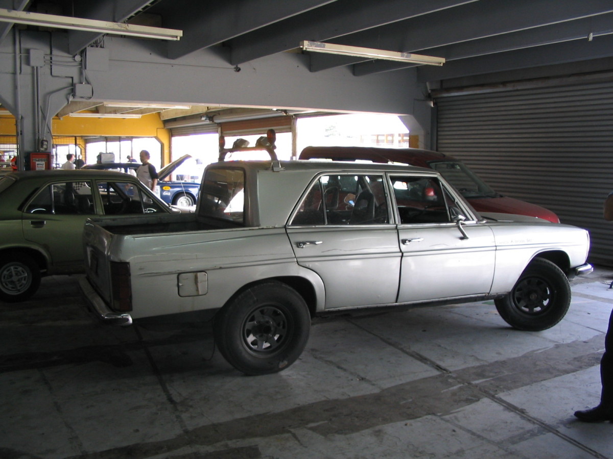 Mercedes-Benz 600 Papamobil