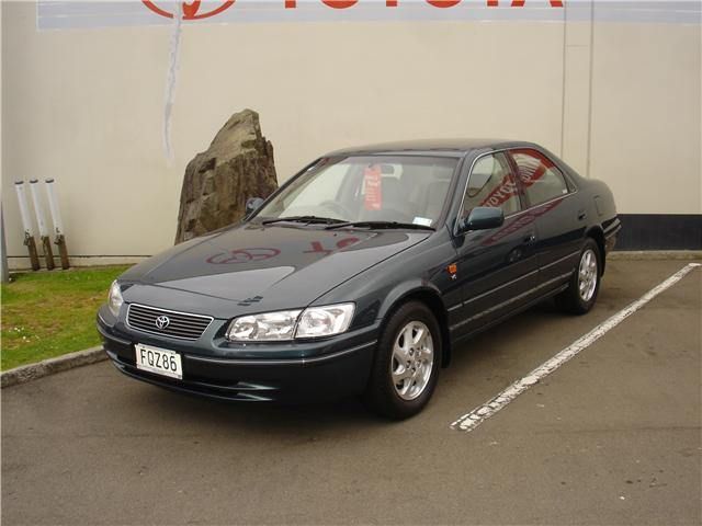 Toyota Camry GLX V6