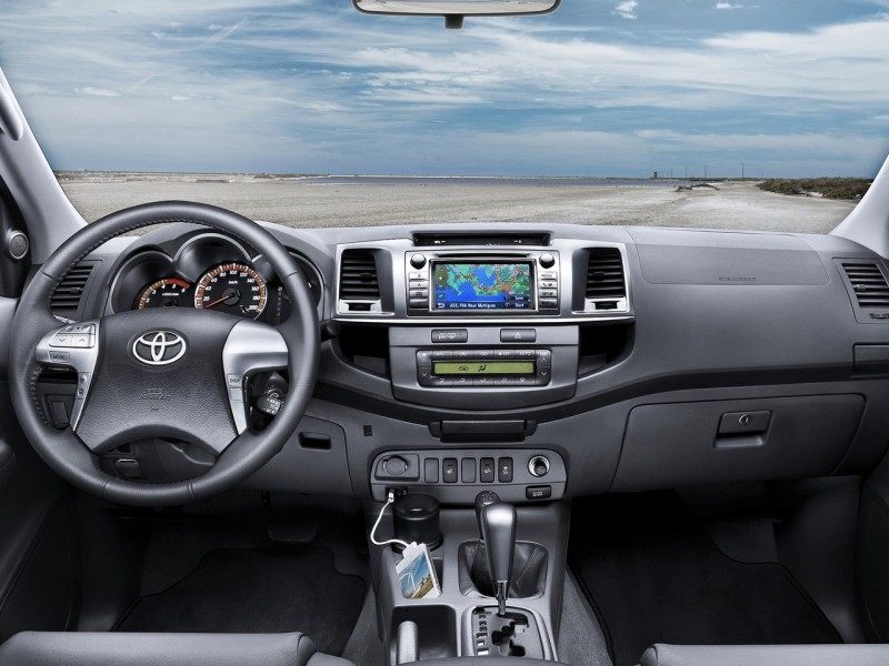 Toyota Hilux 25 D-4D Crew Cab 4x4 Toyota Hilux 25 D-4D Crew Cab 4x4