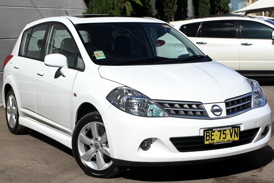 Nissan Tiida Ti 18