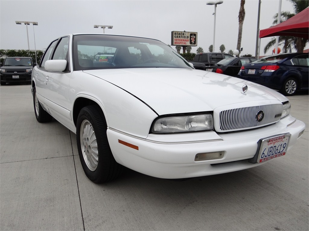 Buick Regal 4dr sedan