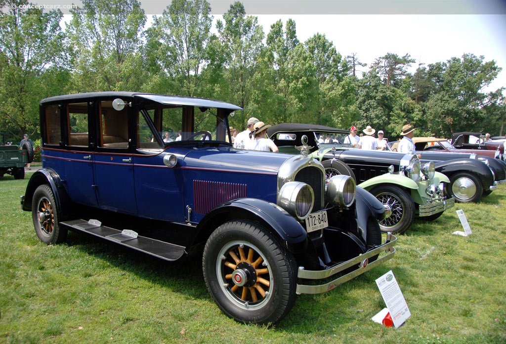 Marmon D74 Deluxe Sedan