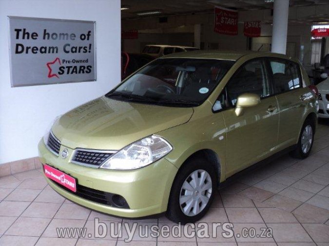 Nissan Tiida SE 16 Hatchback