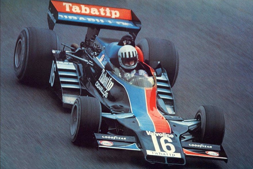 Tom price. Shadow dn8. Tom Pryce. Том прайс гонщик.