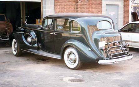 Packard 1900 Touring Sedan