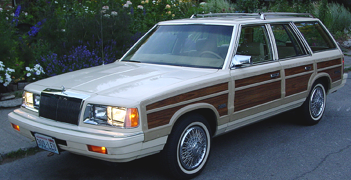 Chrysler Town Country Wagon