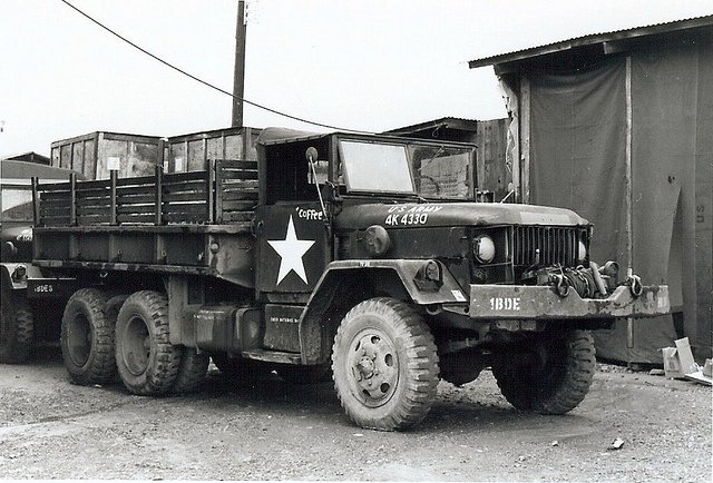 Kaiser-Jeep M35A1