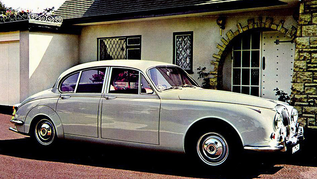 Daimler V8 250