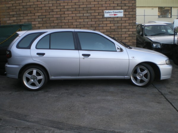 Nissan Pulsar 15 Hatch