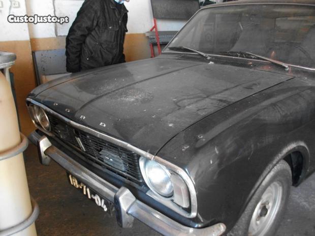 Ford Cortina 1300 DeLuxe