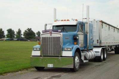 Kenworth W900B