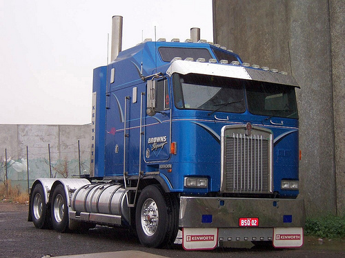 Kenworth K100E