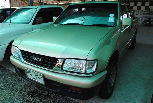 Isuzu SLX Spacecab