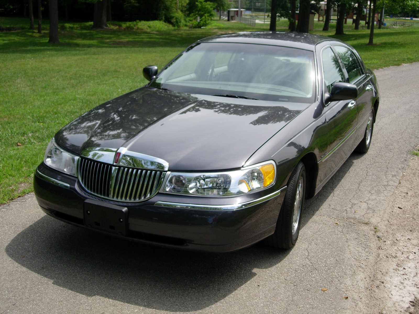 Lincoln Continental Town Sedan