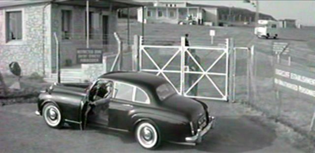 Bentley S1 Continental sedan