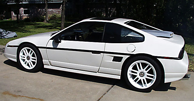 Pontiac Fiero GT