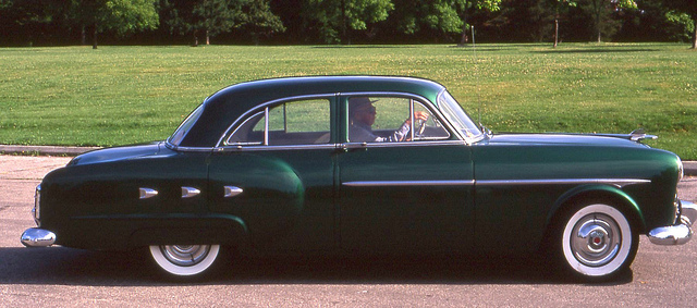 Packard 200 De Luxe 4dr