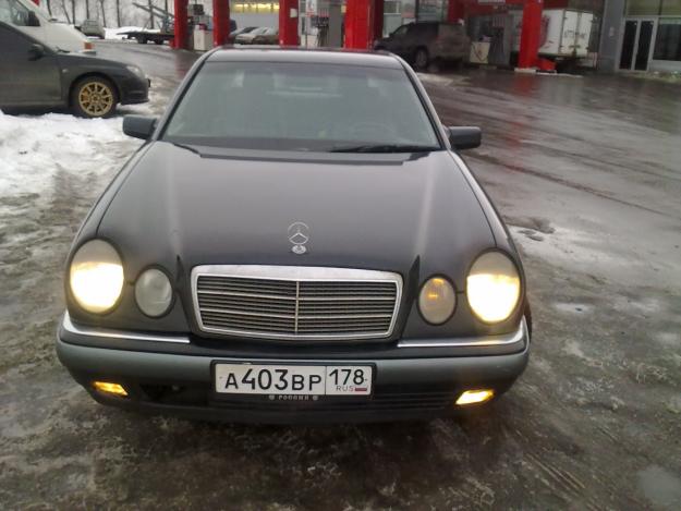 Mercedes-Benz E 220 D