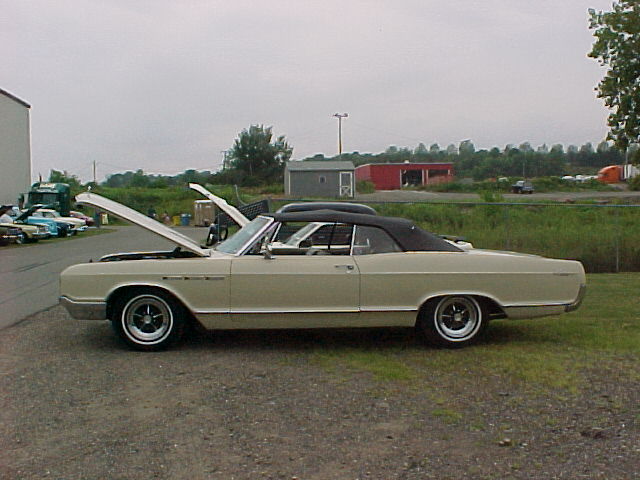 Buick Le Sabre 400 4dr HT