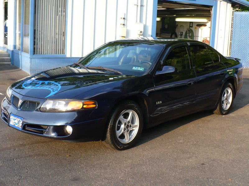 Pontiac Bonneville SE