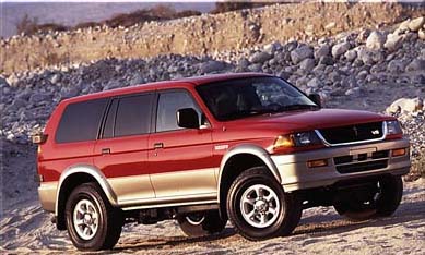 Mitsubishi Montero Sport LS