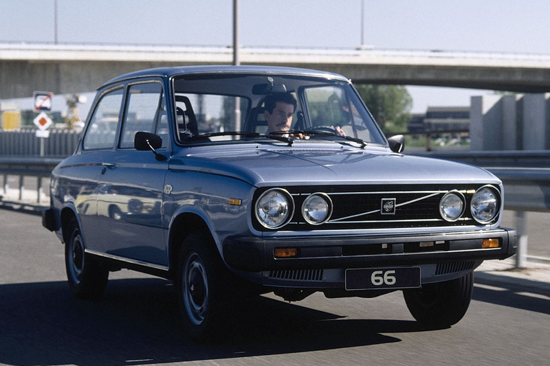 Volvo 66DL wagon