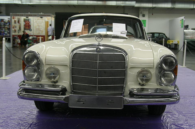 Mercedes-Benz 220 SE B