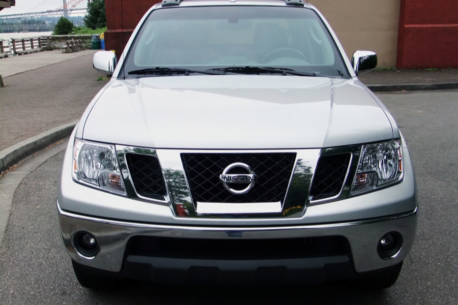 Nissan Frontier LE