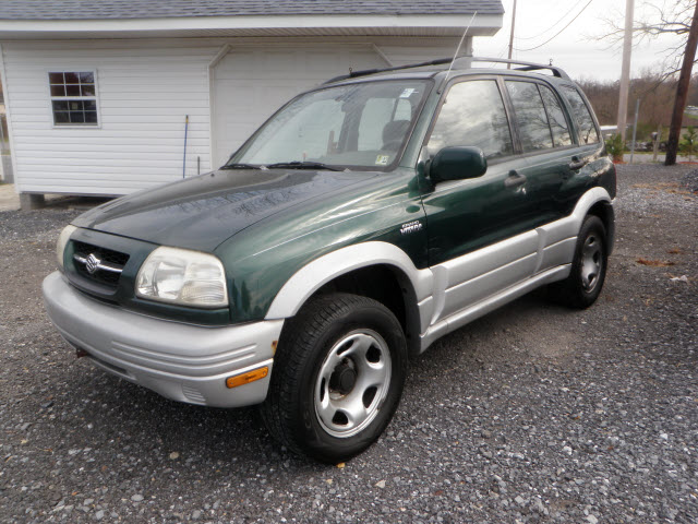 Suzuki Grand Vitara 16 JLX