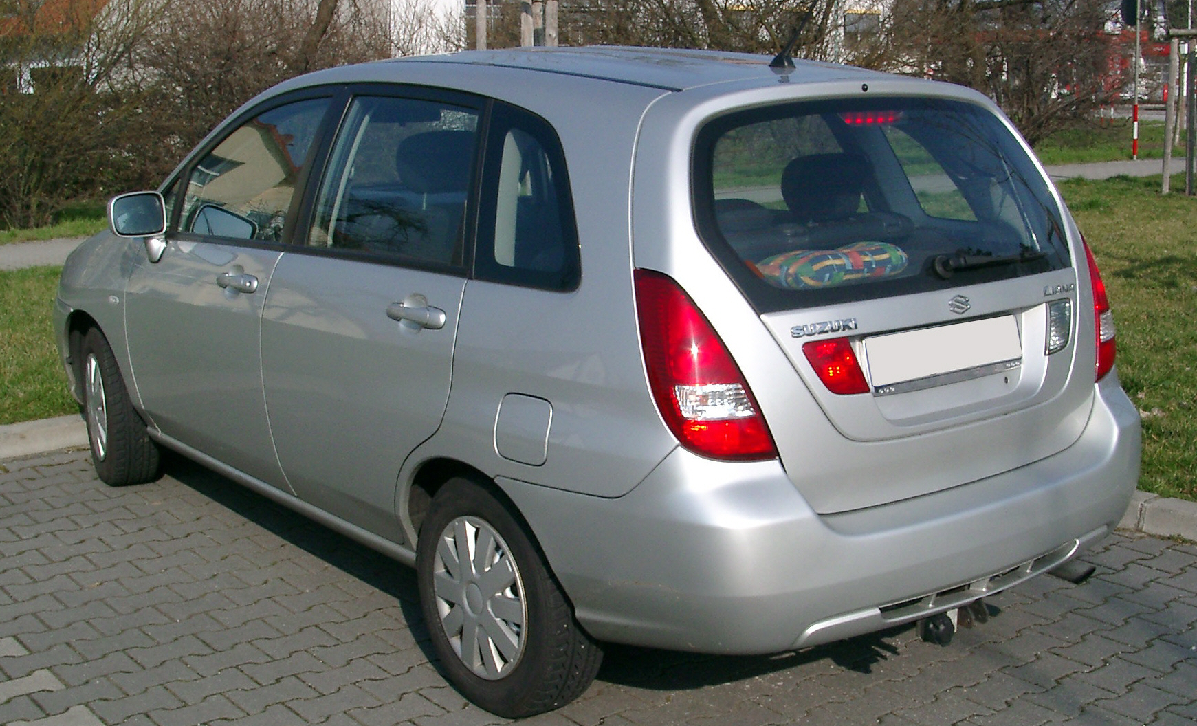 Suzuki Liana GL-X S2 16 Suzuki Liana GL-X S2 16