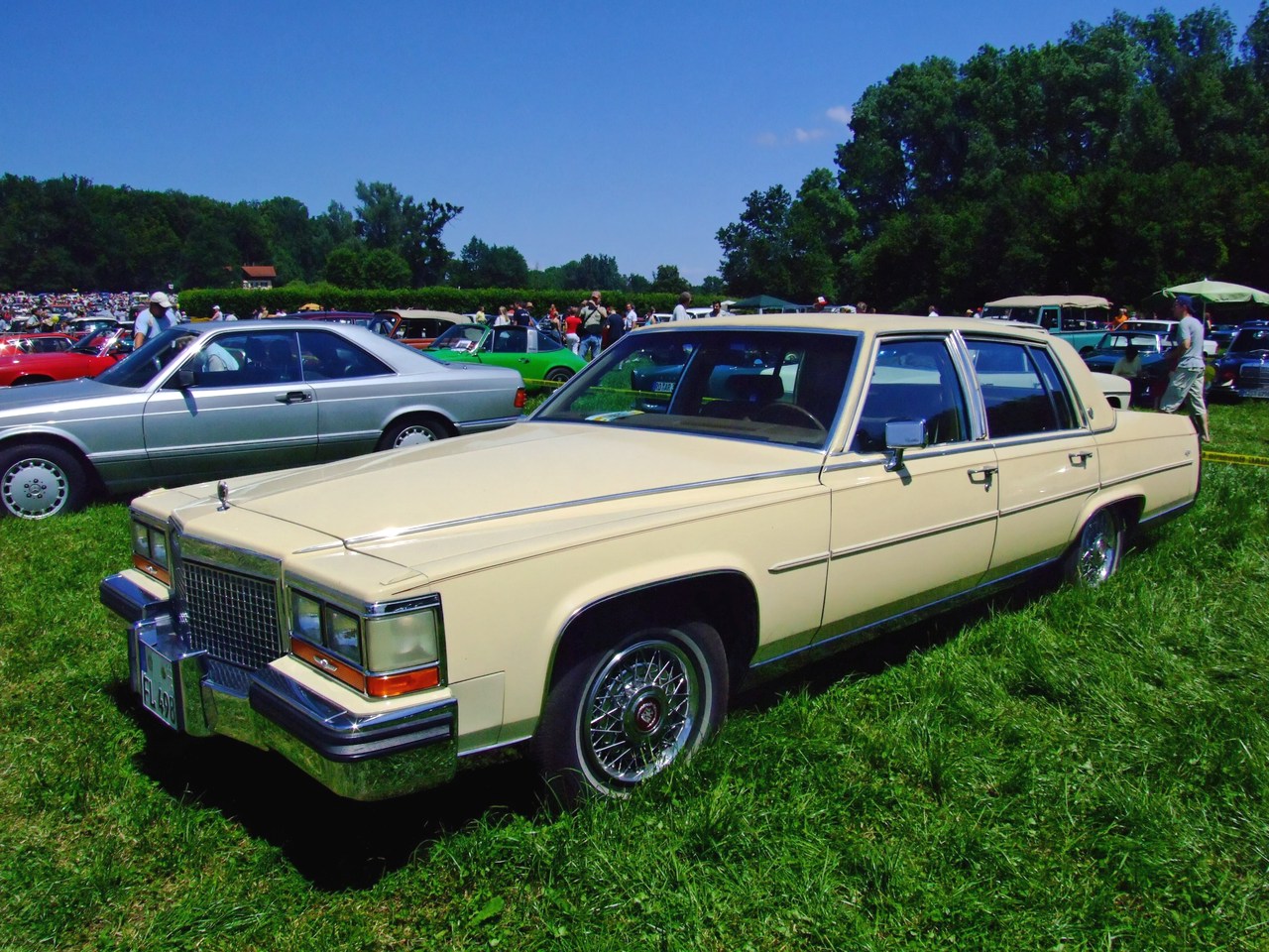 Cadillac Brougham