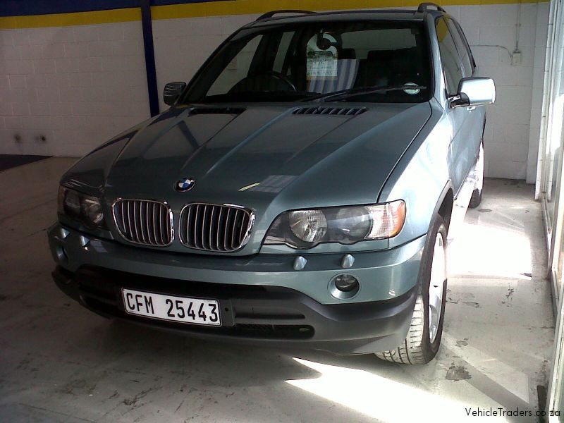 BMW X5 44i