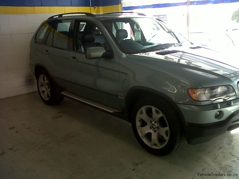 BMW X5 44i