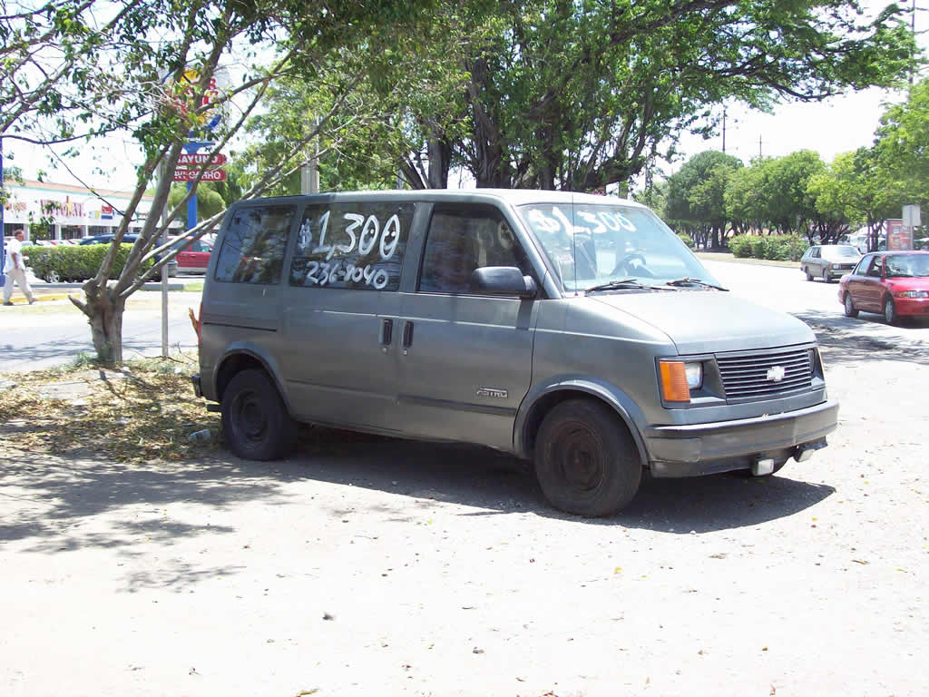 Chevrolet NKR 69E 3100