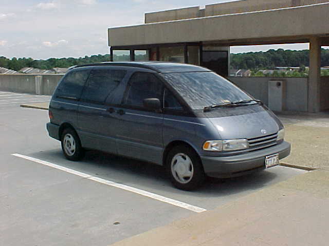 Toyota Previa SE