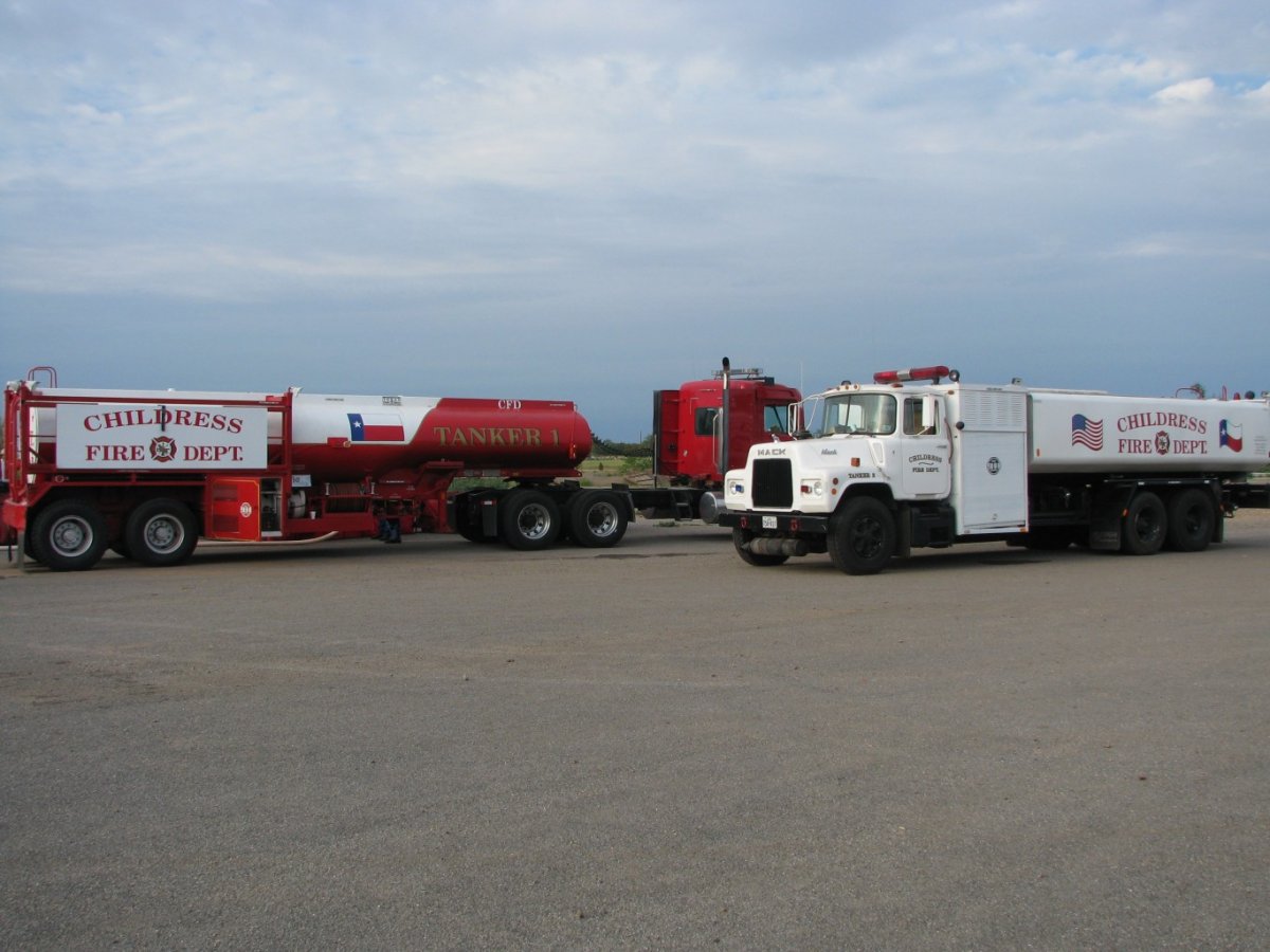 Mack District Pumper