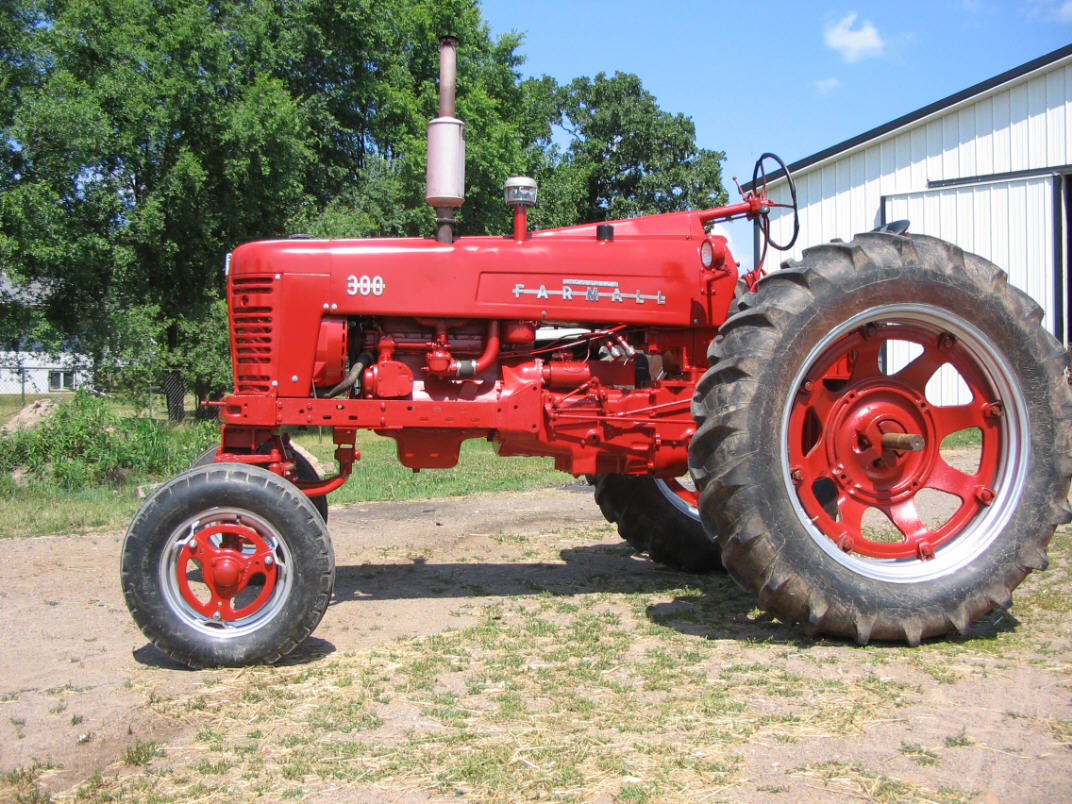 Farmall 300