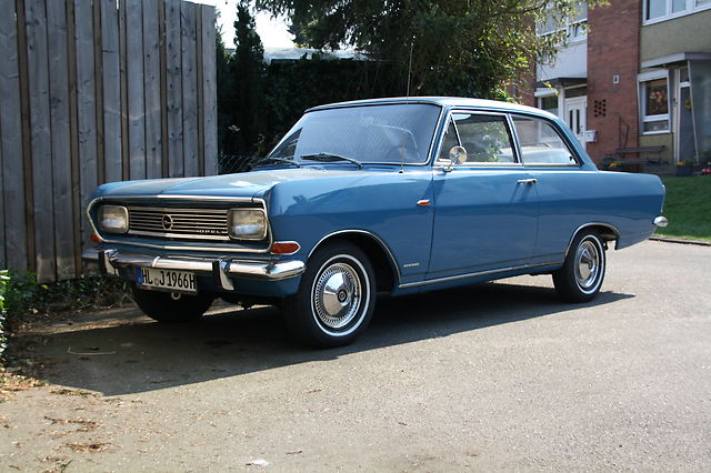 Opel Rekord 1700 2dr