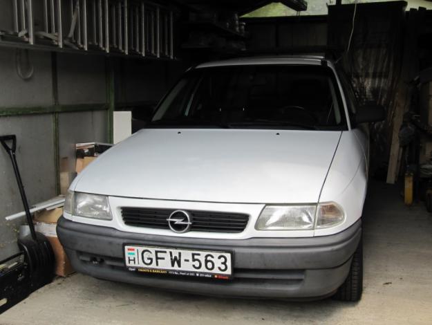 Opel Astra 14 GL Caravan