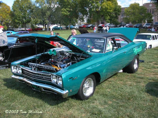 Plymouth Satellite 2dr HT
