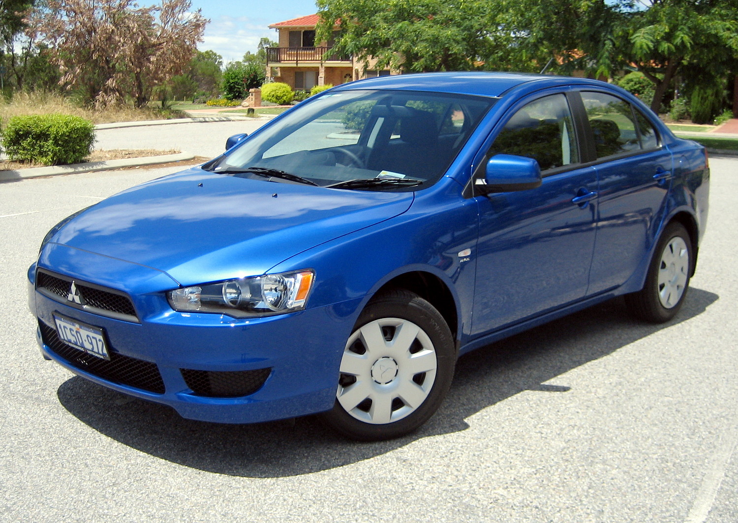 Mitsubishi Lancer ES