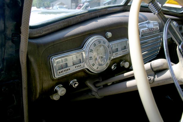 Pontiac Streamliner 4-door sedan