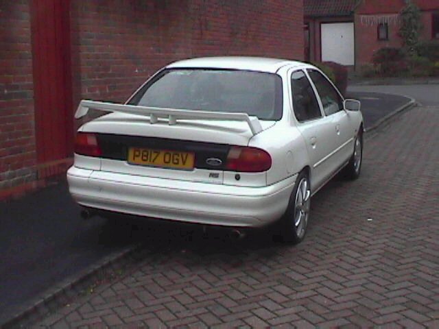 Ford Mondeo 25 V6 Ghia